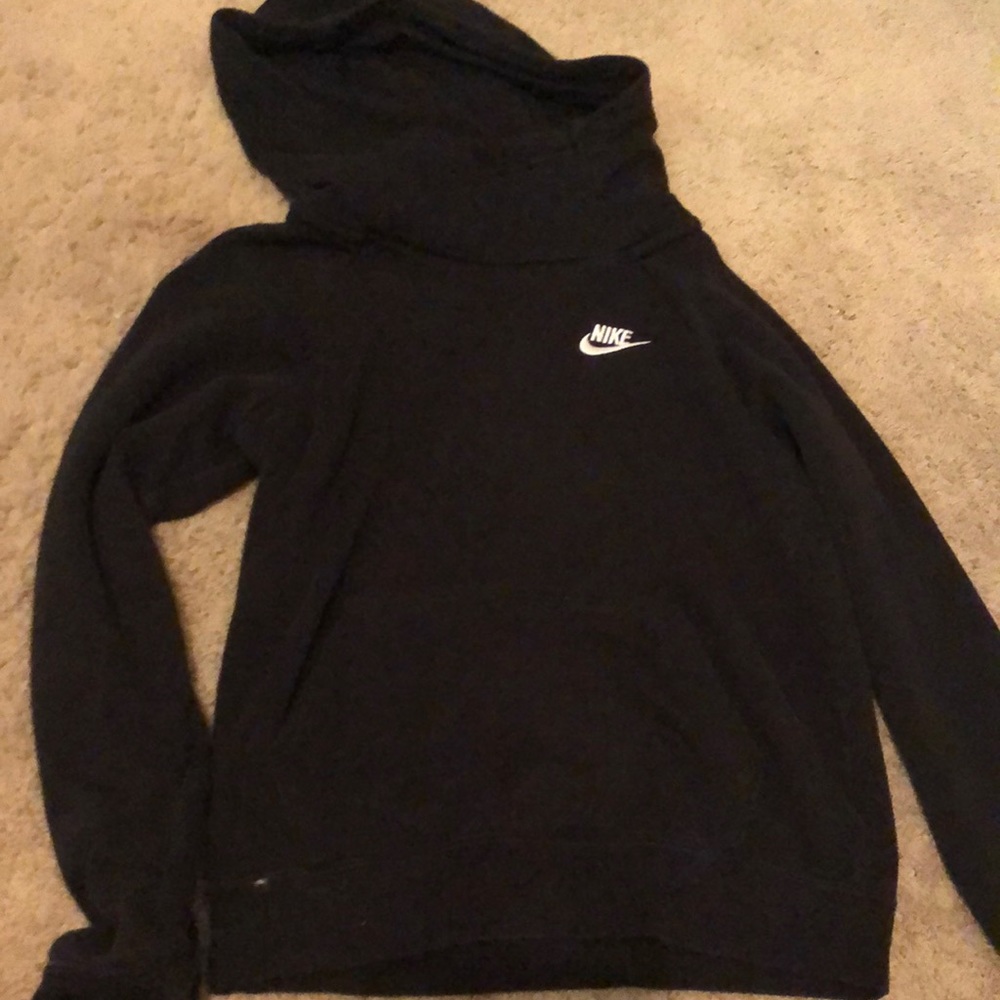 black nike sweatshirt